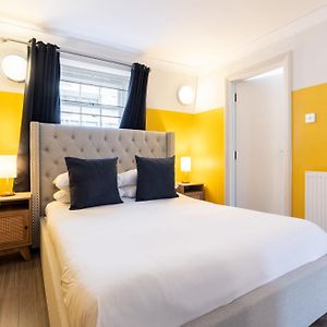 Klassiek Appartement met Twee Slaapkamers